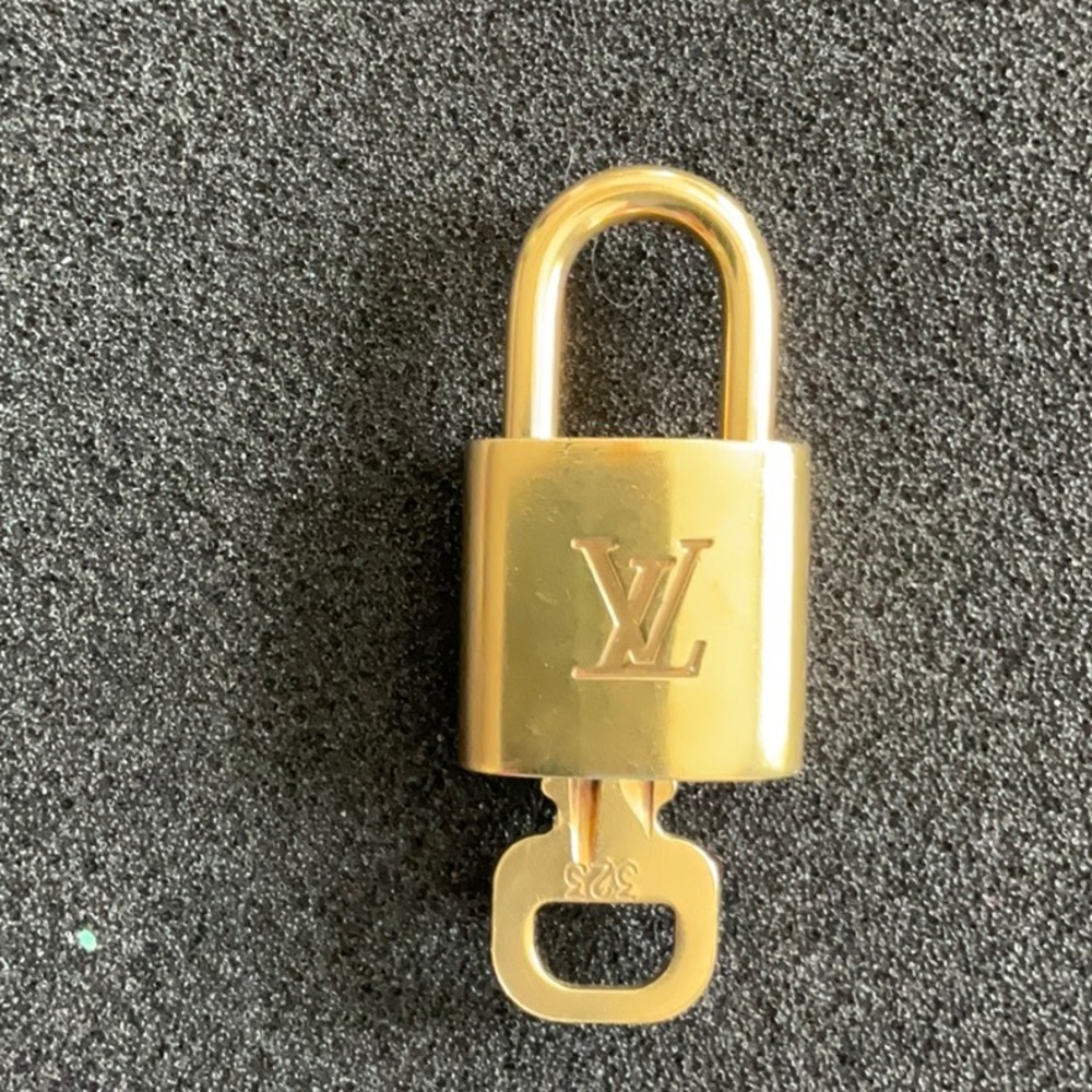 Louis Vuitton Padlock and Key #323